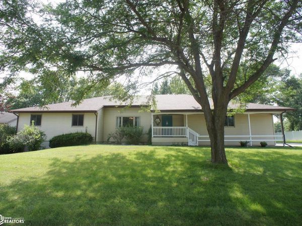 222 Bicentennial Court, Webster City, IA 50595