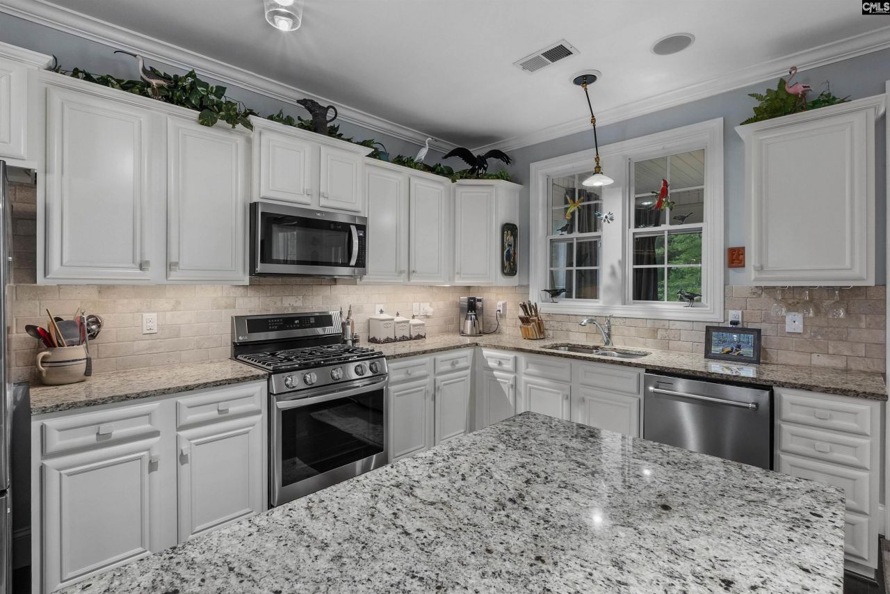 248 Hackamore Lane Photo 15