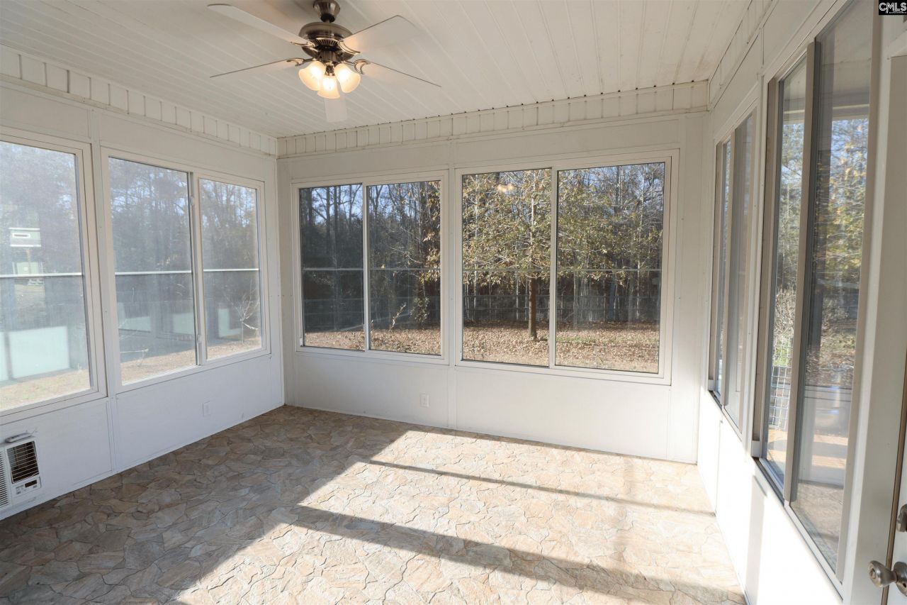 248 Hackamore Lane Photo 16