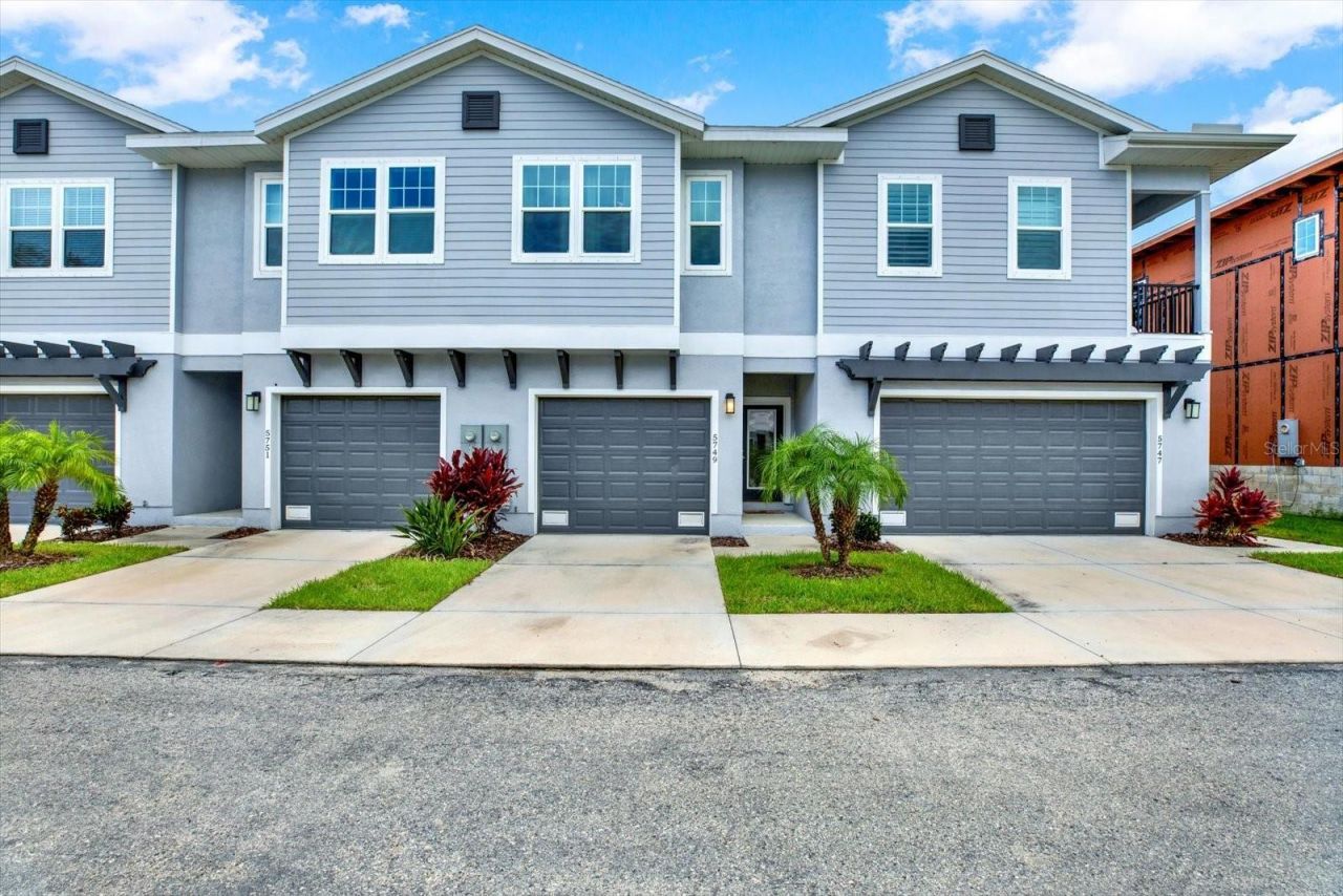 5749 Desert Rose Place, Tampa, FL 33615 Main Photo