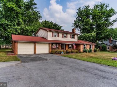 335 WOLFS BRIDGE ROAD, CARLISLE, PA 17013