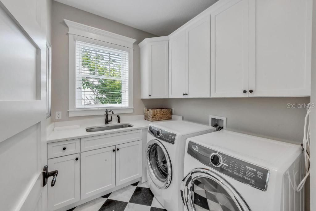 112 11th Street S, Bradenton Beach, FL 34217 Photo