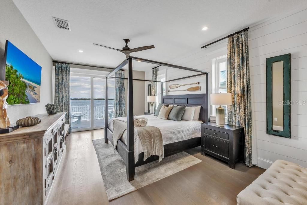 112 11th Street S, Bradenton Beach, FL 34217 Photo