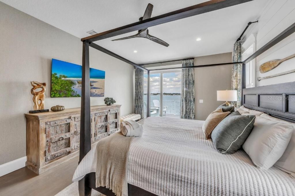 112 11th Street S, Bradenton Beach, FL 34217 Photo