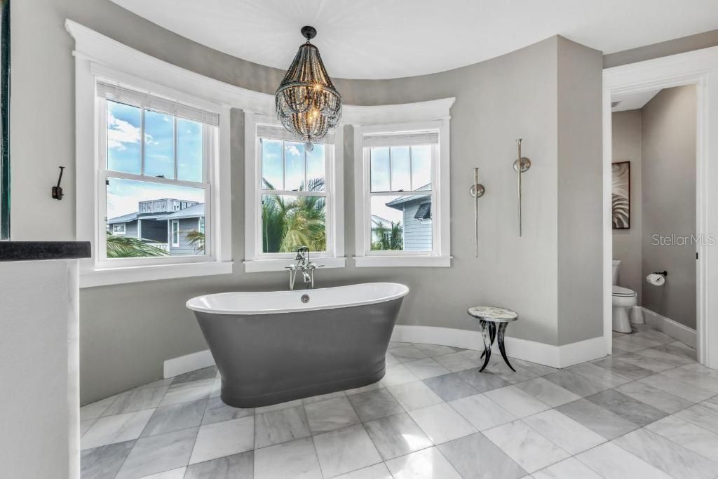 112 11th Street S, Bradenton Beach, FL 34217 Photo