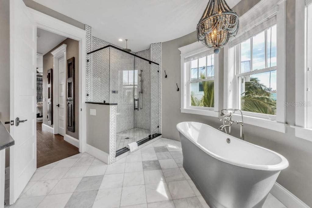 112 11th Street S, Bradenton Beach, FL 34217 Photo