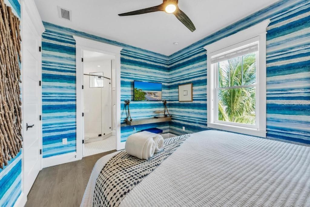 112 11th Street S, Bradenton Beach, FL 34217 Photo