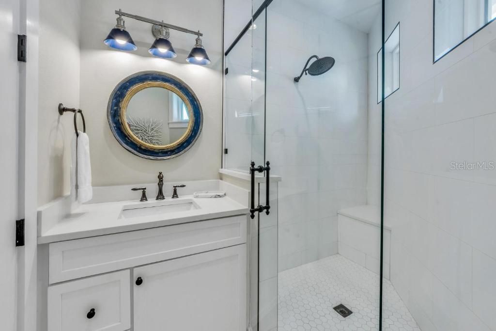 112 11th Street S, Bradenton Beach, FL 34217 Photo