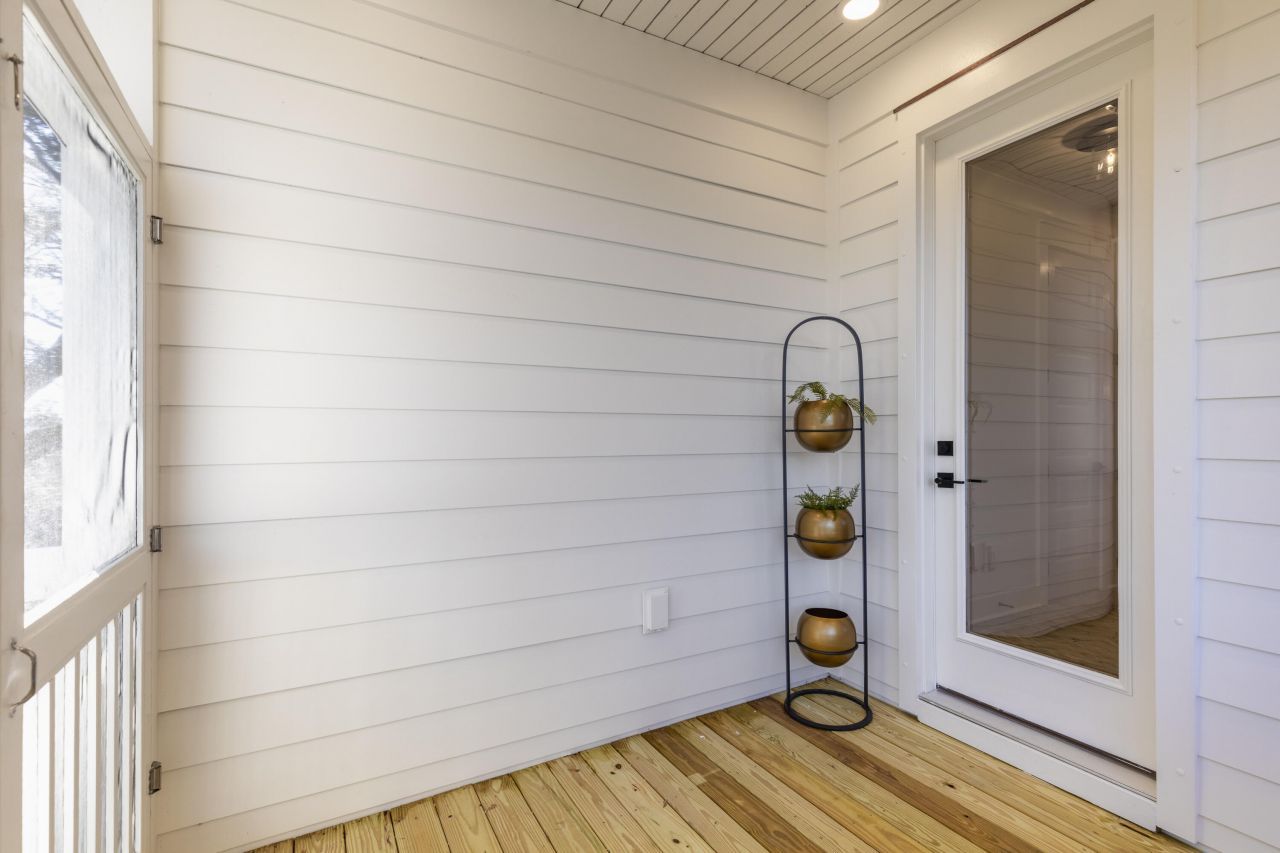 5122 Hut Crk Road Photo 17