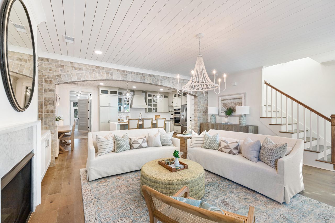 5122 Hut Crk Road Photo 6