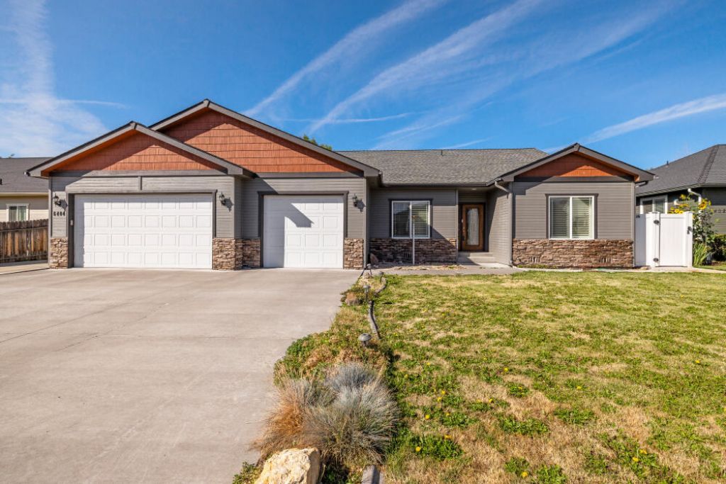6404 Ventura Drive, Klamath Falls, OR 97603 Main Photo