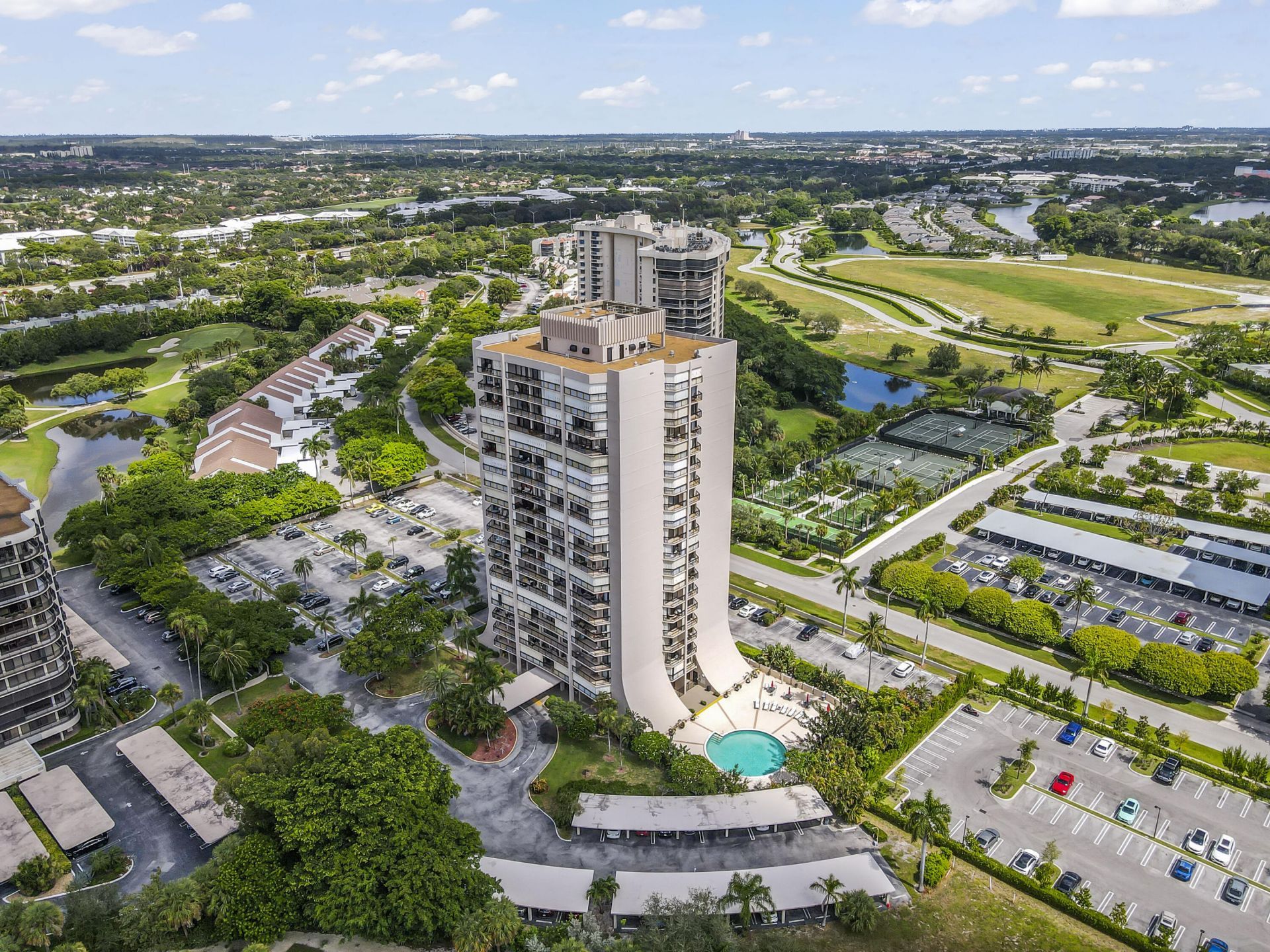 2425 Presidential Way, Unit 1006, West Palm Beach, FL 33401 Photo