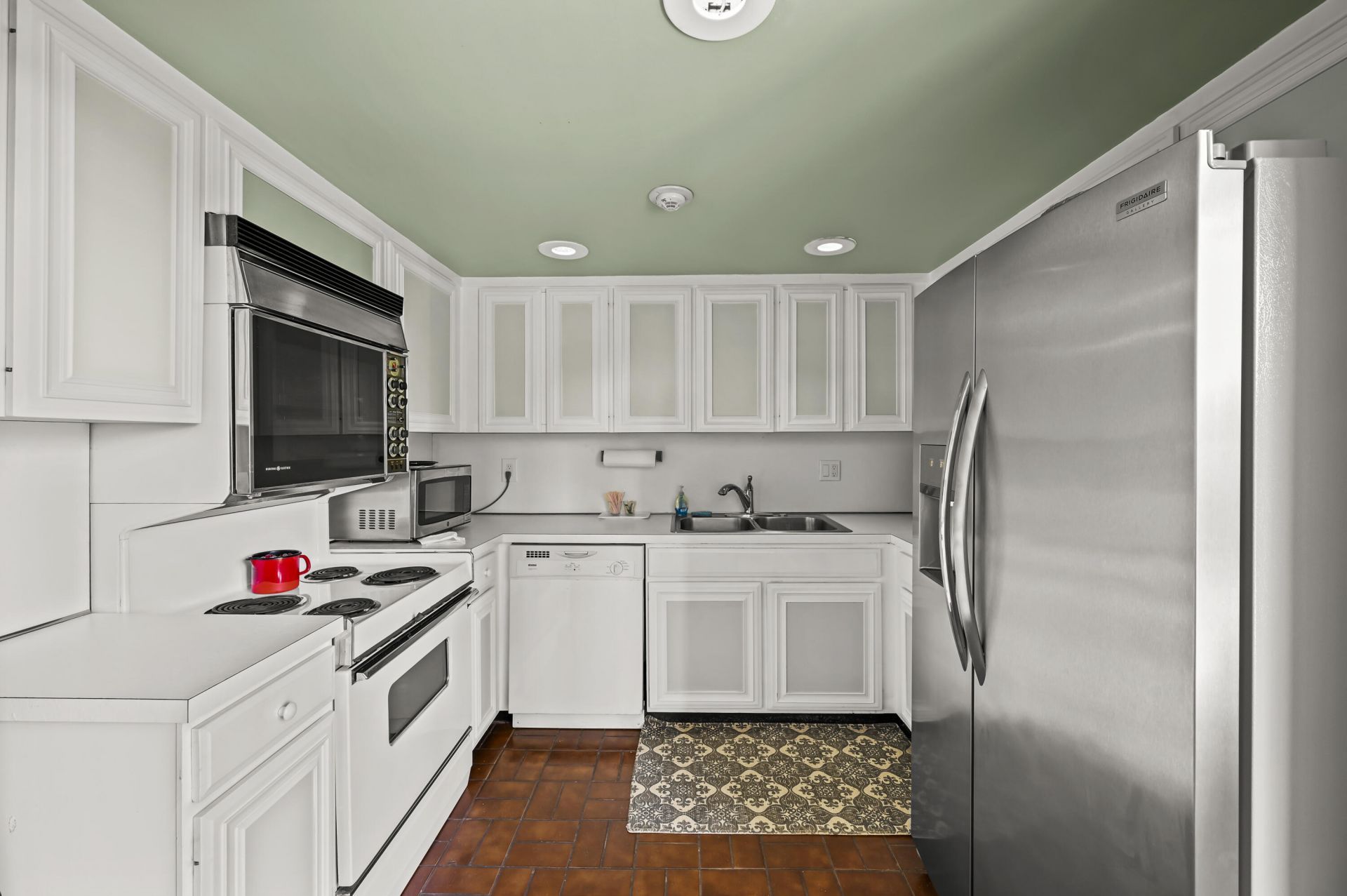 2425 Presidential Way, Unit 1006, West Palm Beach, FL 33401 Photo