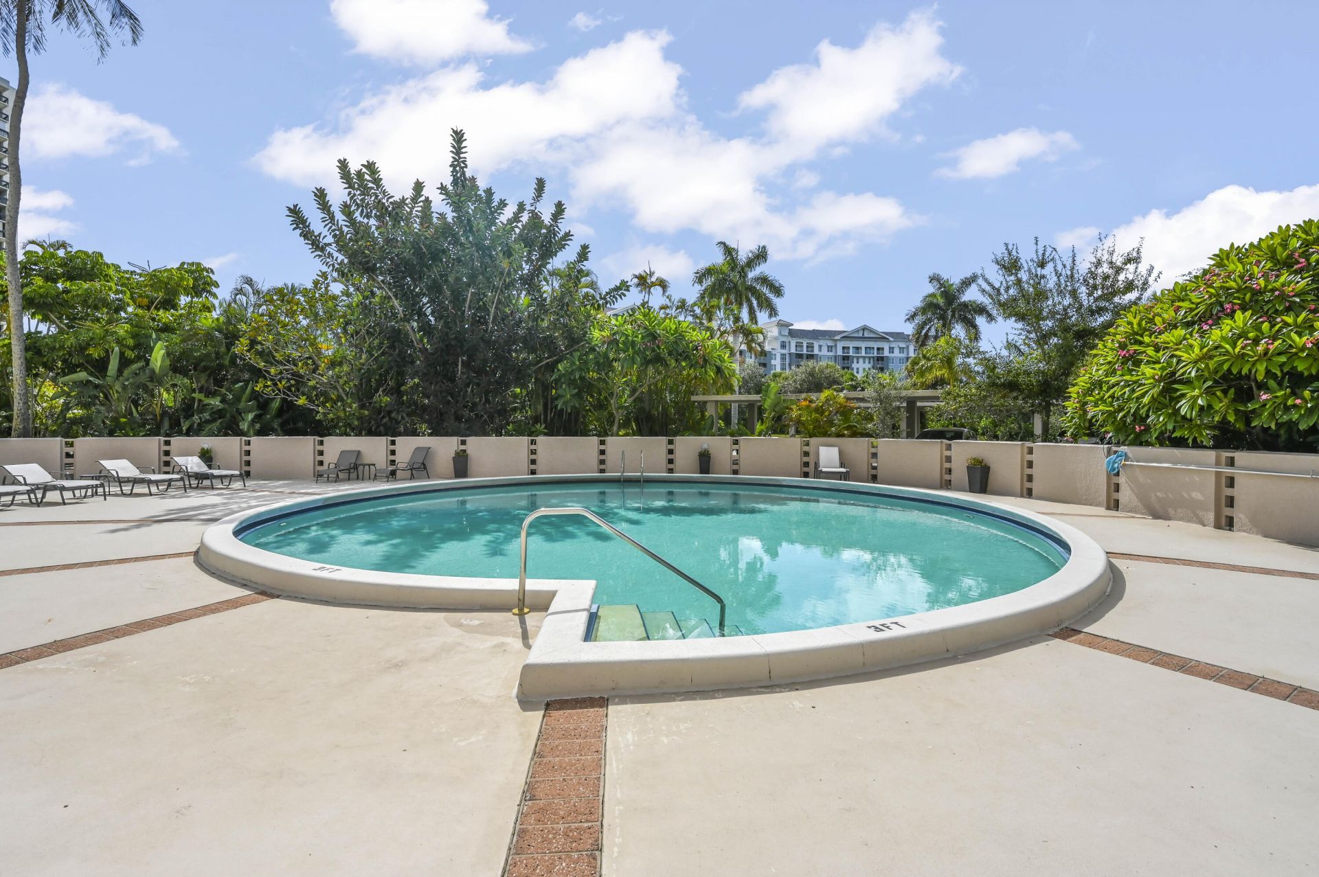 2425 Presidential Way, Unit 1006, West Palm Beach, FL 33401 Photo