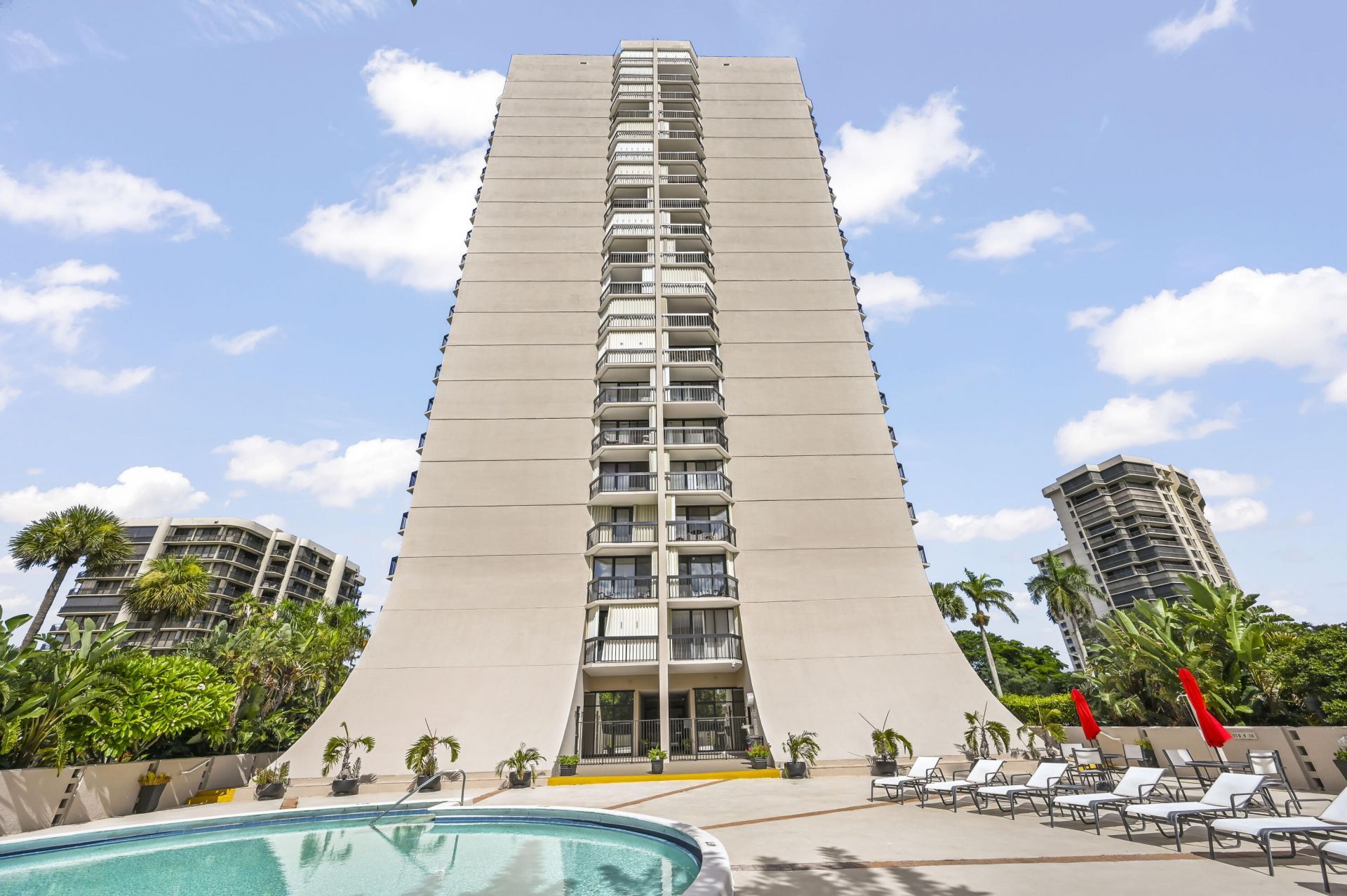 2425 Presidential Way, Unit 1006, West Palm Beach, FL 33401 Photo