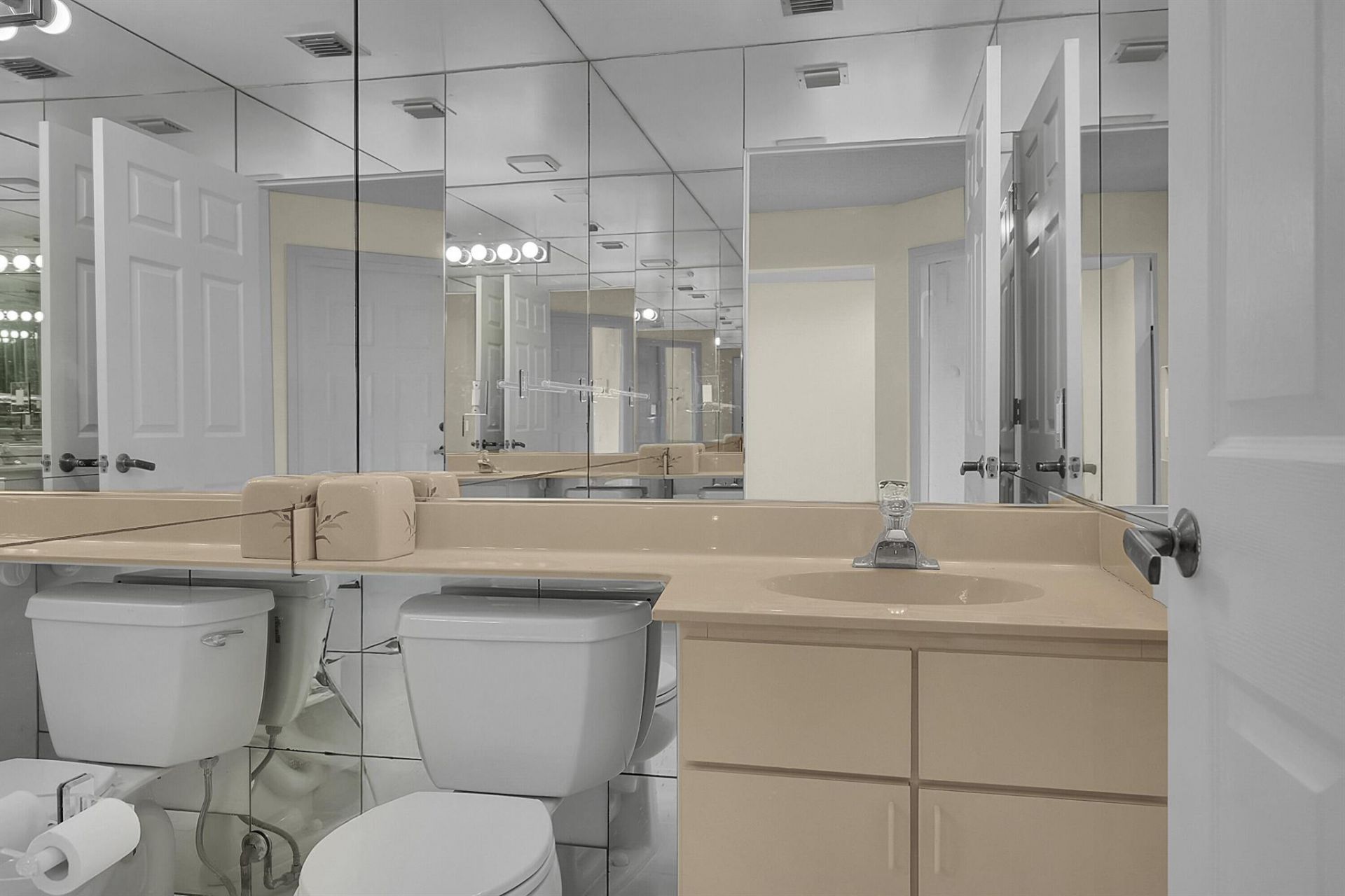 17094 Boca Club Boulevard, Unit 4, Boca Raton, FL 33487 Photo