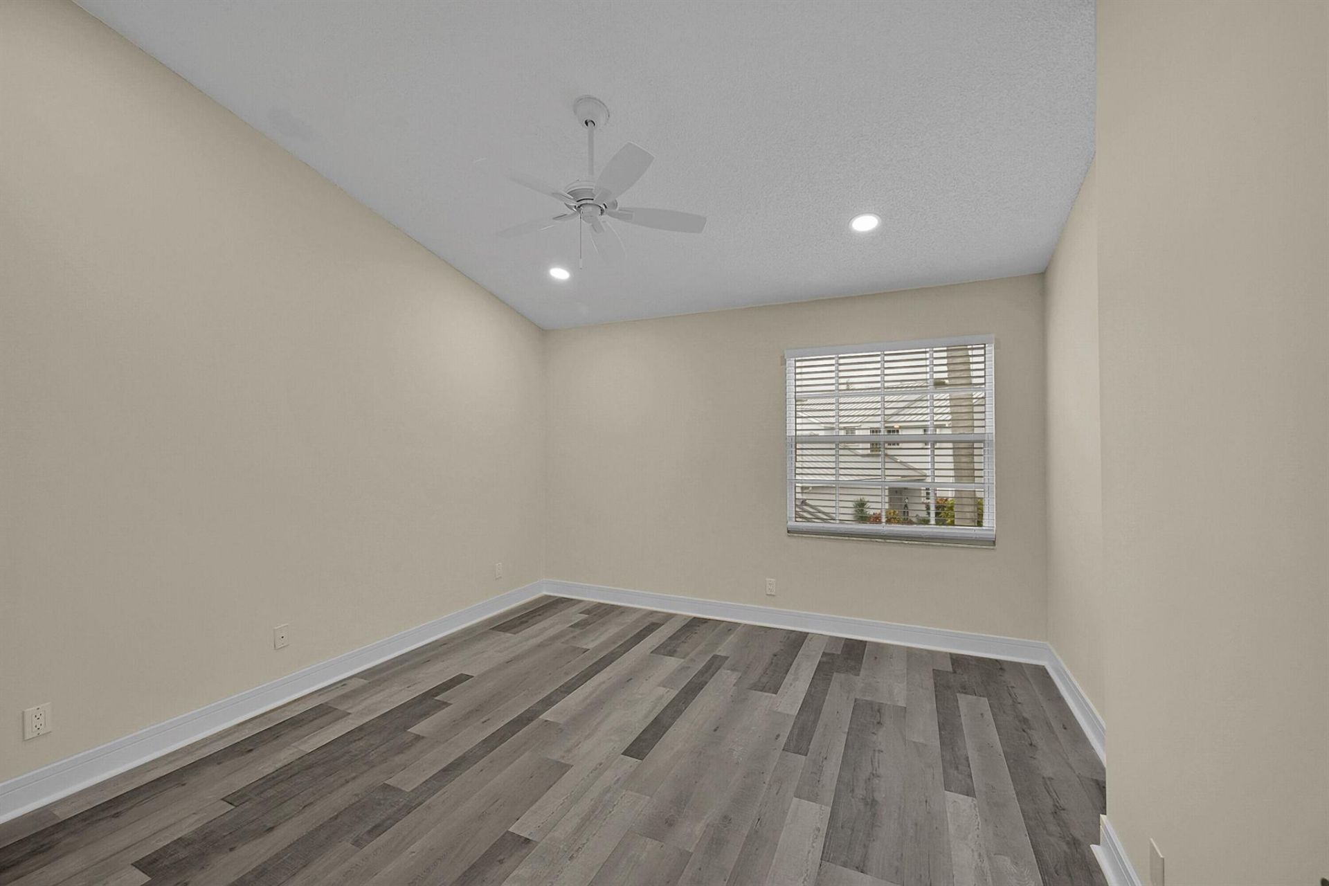 17094 Boca Club Boulevard, Unit 4, Boca Raton, FL 33487 Photo