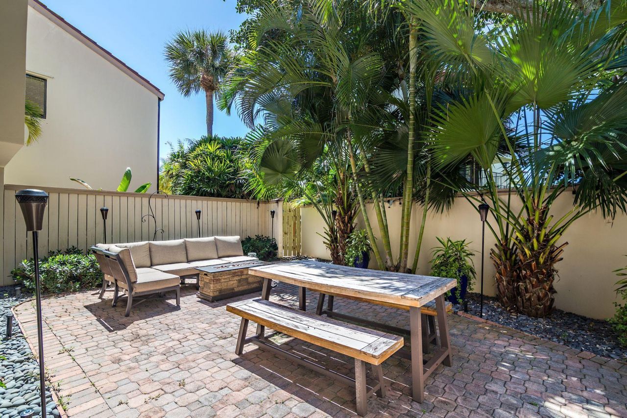 220 Celestial Way, Unit 1, Juno Beach, FL 33408 Photo