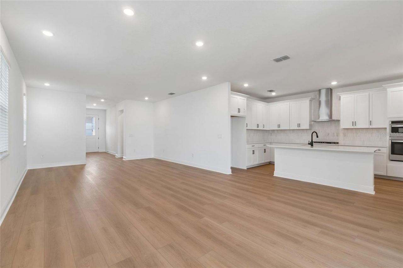 8103 Seaflower Parkway, Bradenton, FL 34210 Photo