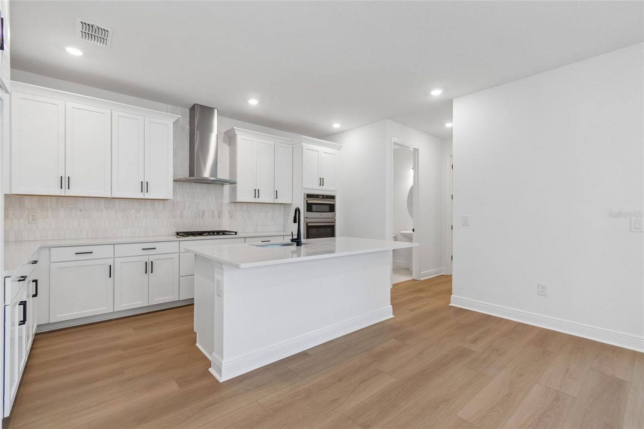 8103 Seaflower Parkway, Bradenton, FL 34210 Photo