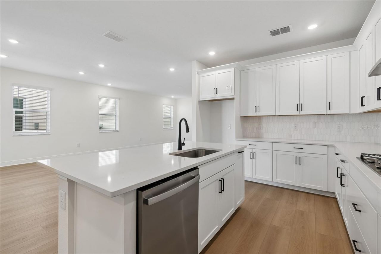 8103 Seaflower Parkway, Bradenton, FL 34210 Photo