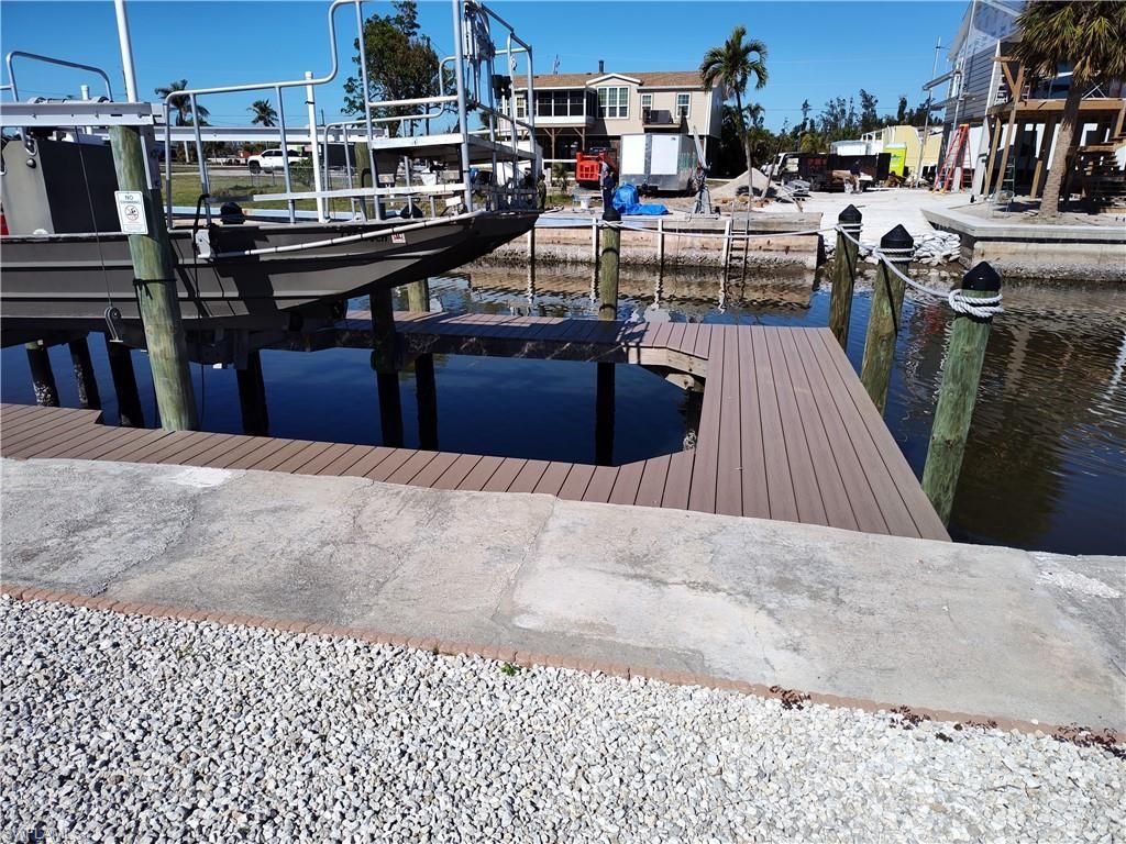 5150 Sandpiper Dr, Saint James City, FL 33956 Photo