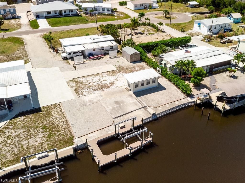 5150 Sandpiper Dr, Saint James City, FL 33956 Photo