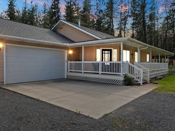 7905 W Seven Mile Rd, Nine Mile Falls, WA 99026