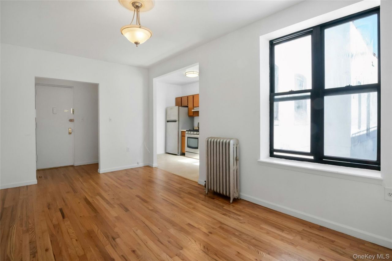 2400 Davidson Avenue, Unit B23, Bronx, NY 10468 Main Photo