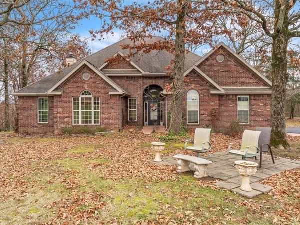 578 Meadow Ridge Drive, Huntsville, AR 72740