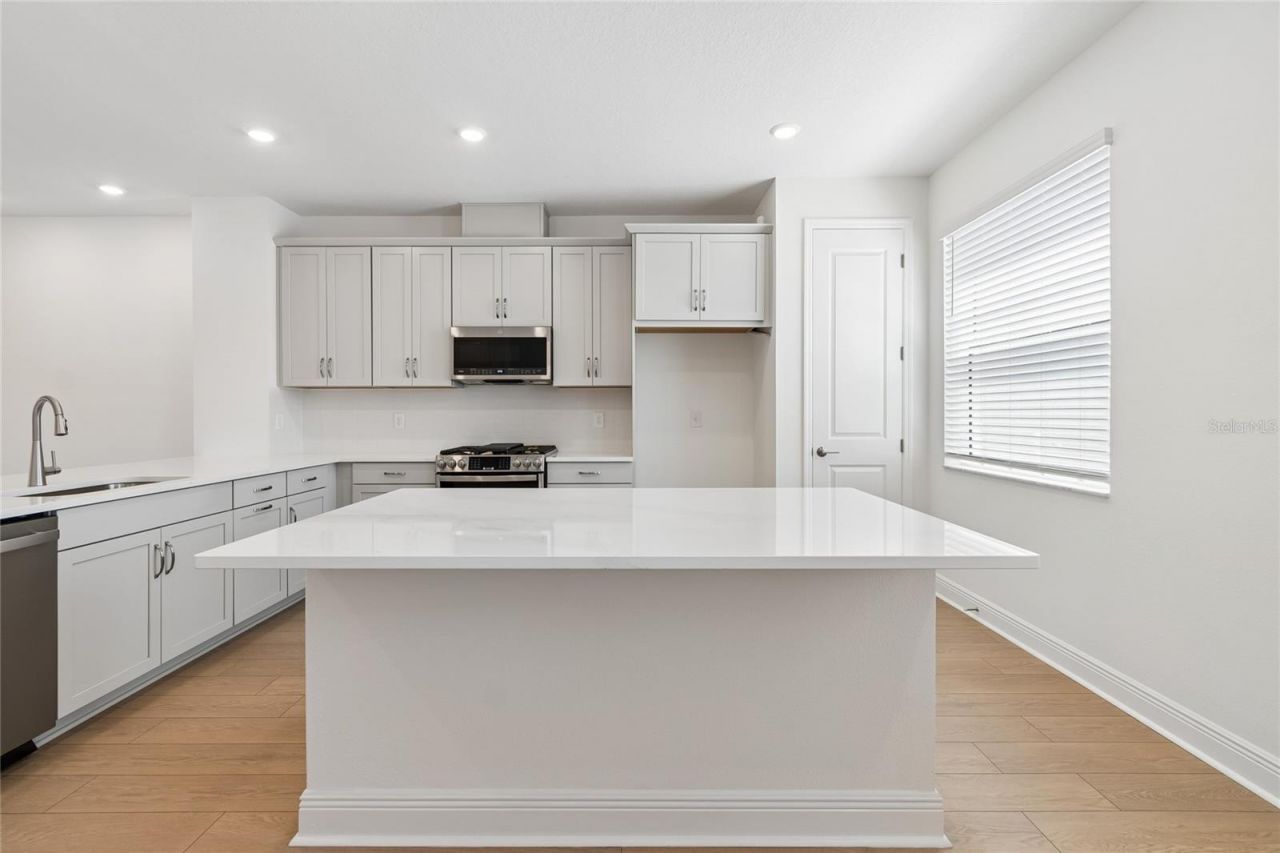 8105 Seaflower Parkway, Bradenton, FL 34210 Photo