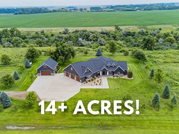 5374 Lunder Lane, Kindred, ND 58051