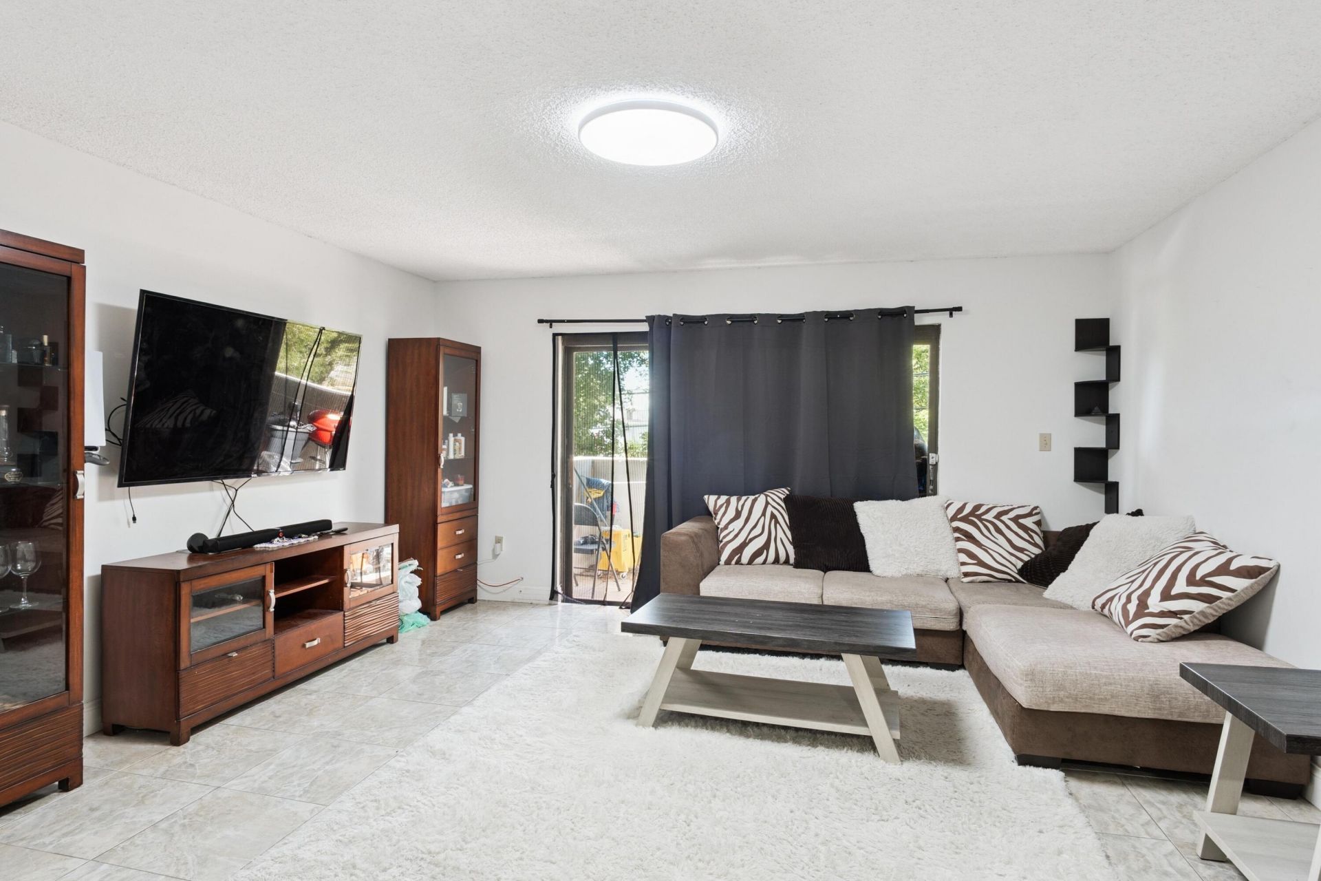 1891 N 61st Avenue, Unit B206, Hollywood, FL 33024 Photo