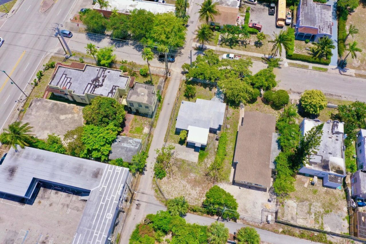 611 35th Street, West Palm Beach, FL 33407 Photo