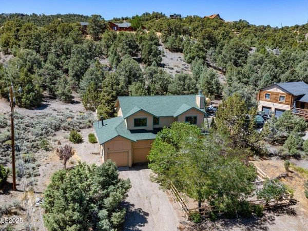21615 Dortort Drive, Reno, NV 89521