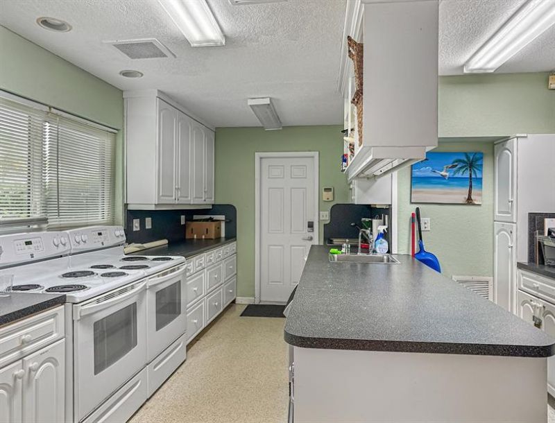 1431 S Ocean Boulevard, Unit 28, Lauderdale by the Sea, FL 33062 Photo