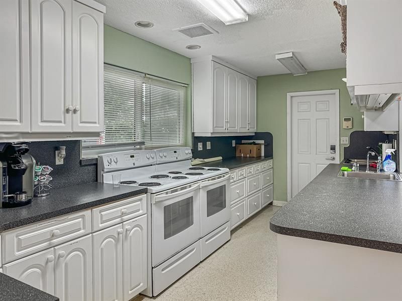 1431 S Ocean Boulevard, Unit 28, Lauderdale by the Sea, FL 33062 Photo