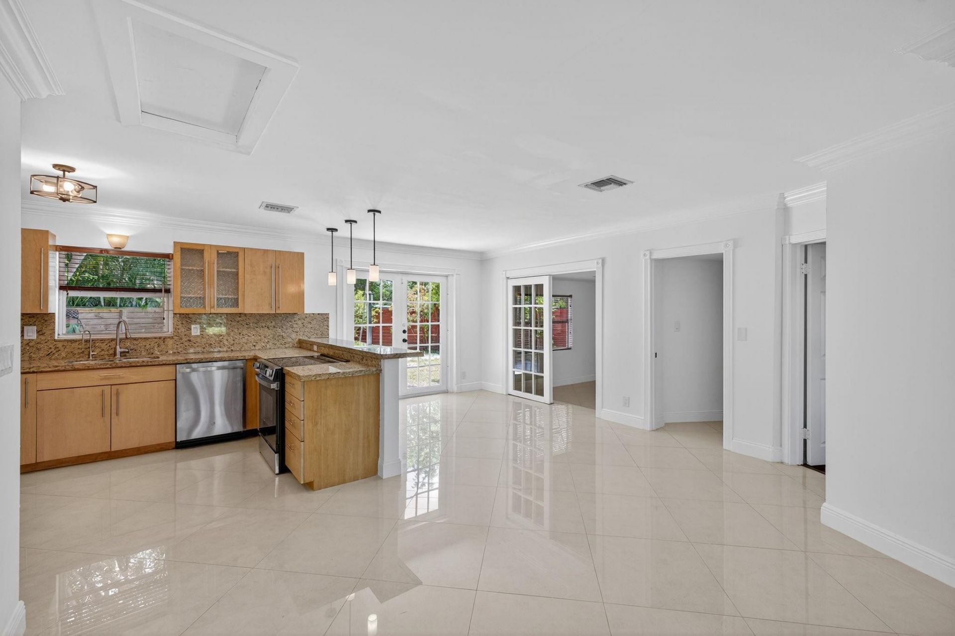 2924 NW 8th Avenue, Wilton Manors, FL 33311 Photo