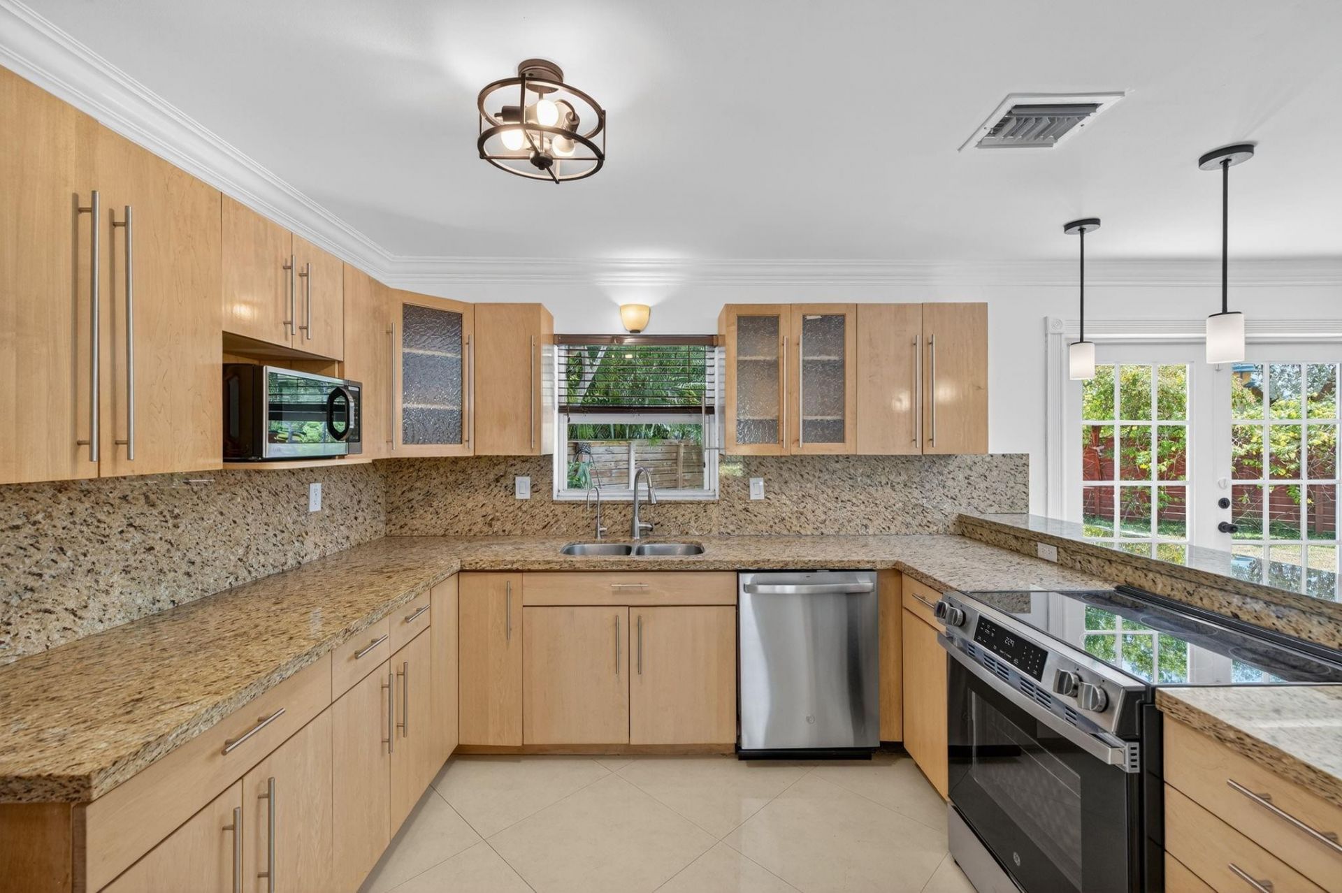 2924 NW 8th Ave, Wilton Manors, FL 33311 Photo