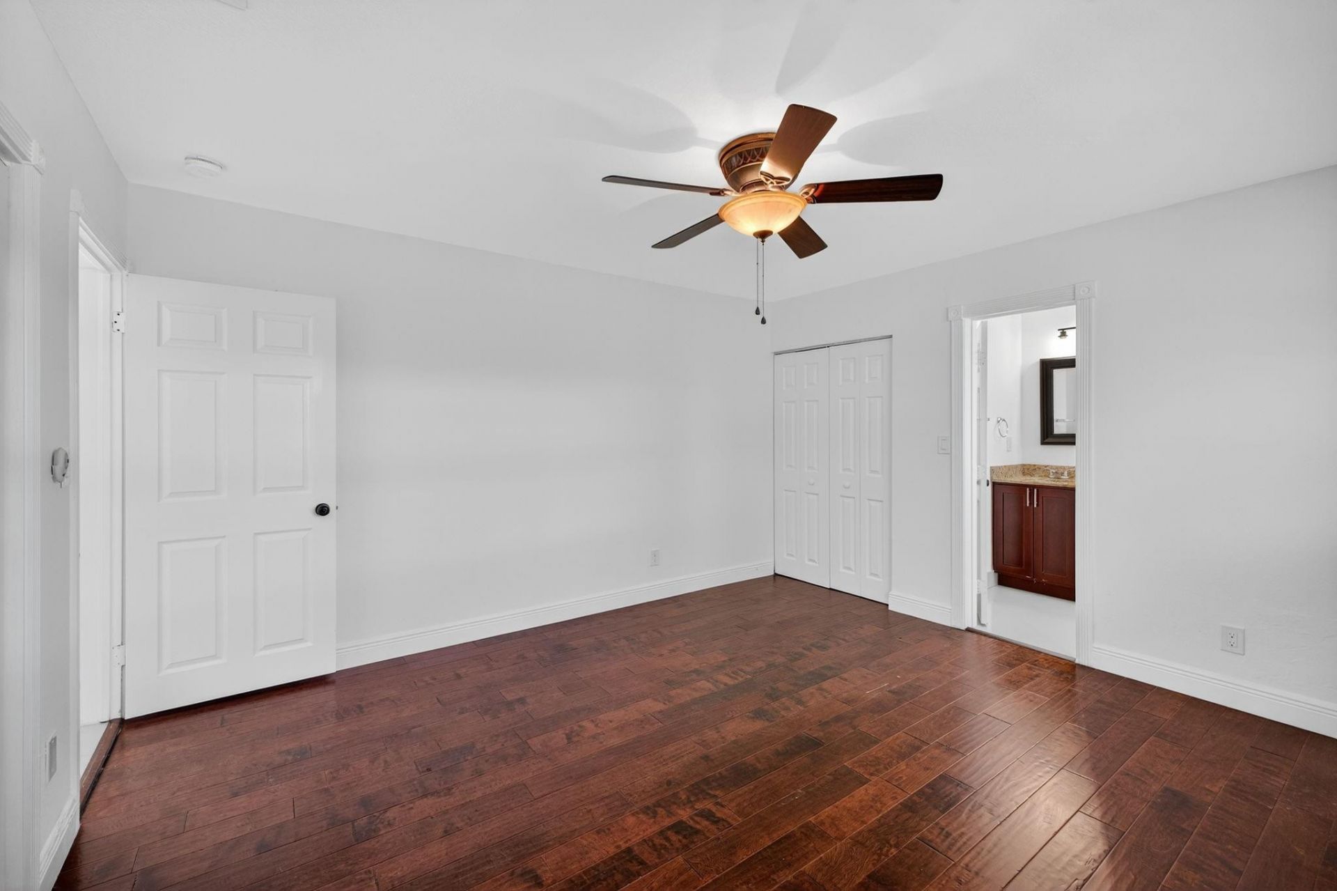 2924 NW 8th Ave, Wilton Manors, FL 33311 Photo