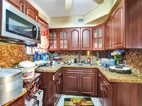 57 NW 68th St, Miami, FL 33150