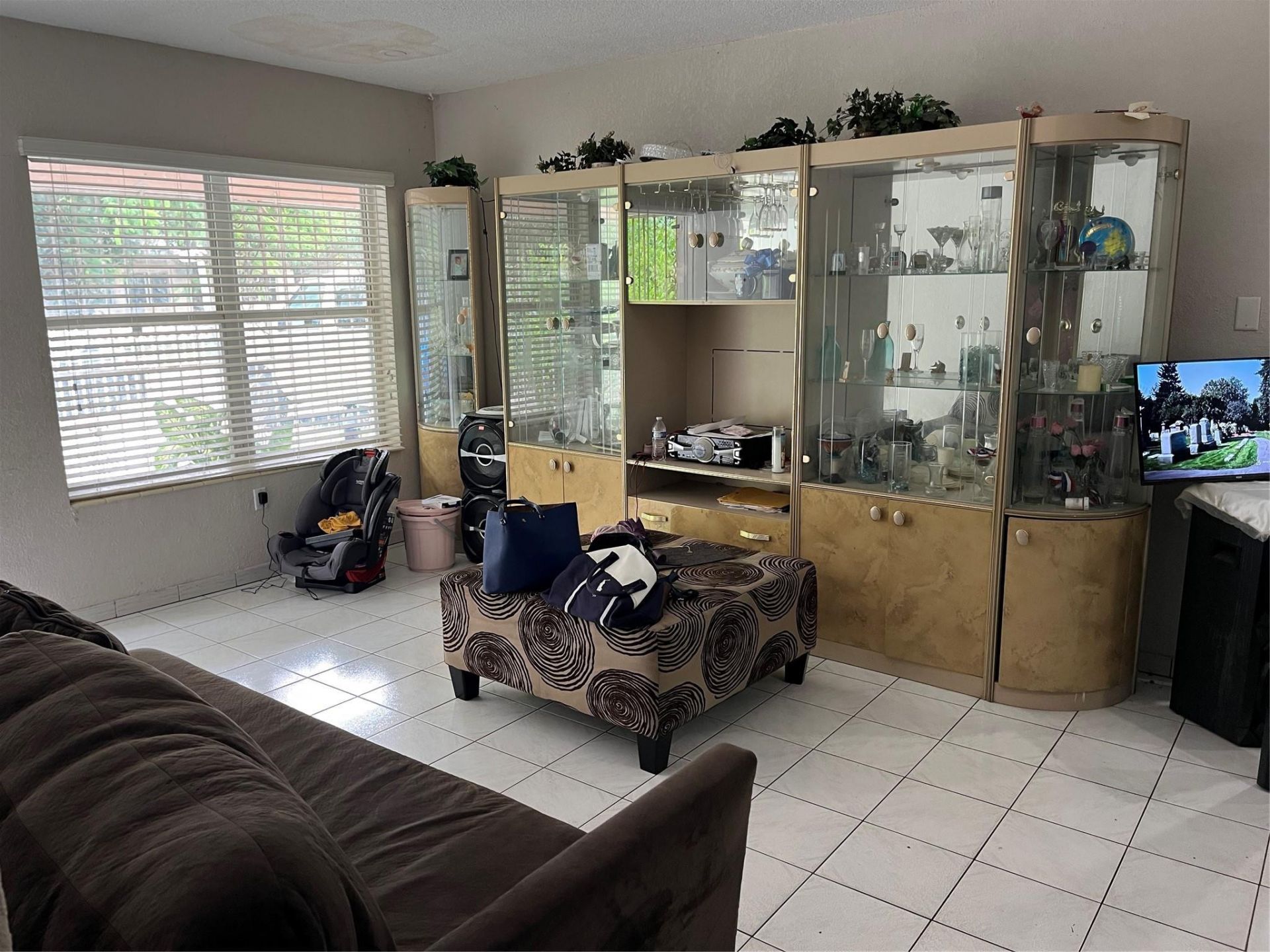 427 NE 160th Street, Miami, FL 33162 Photo