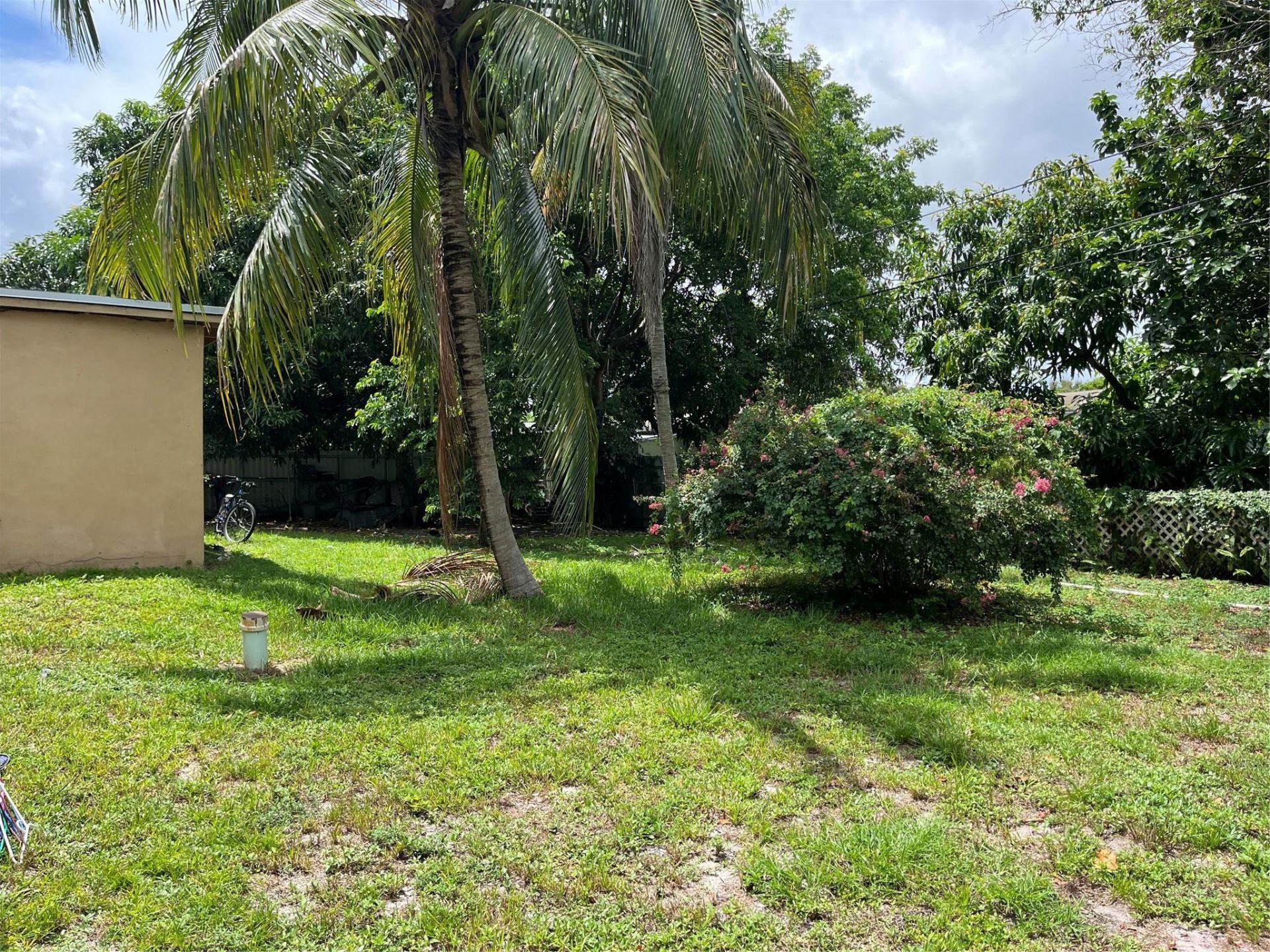 427 NE 160th Street, Miami, FL 33162 Photo