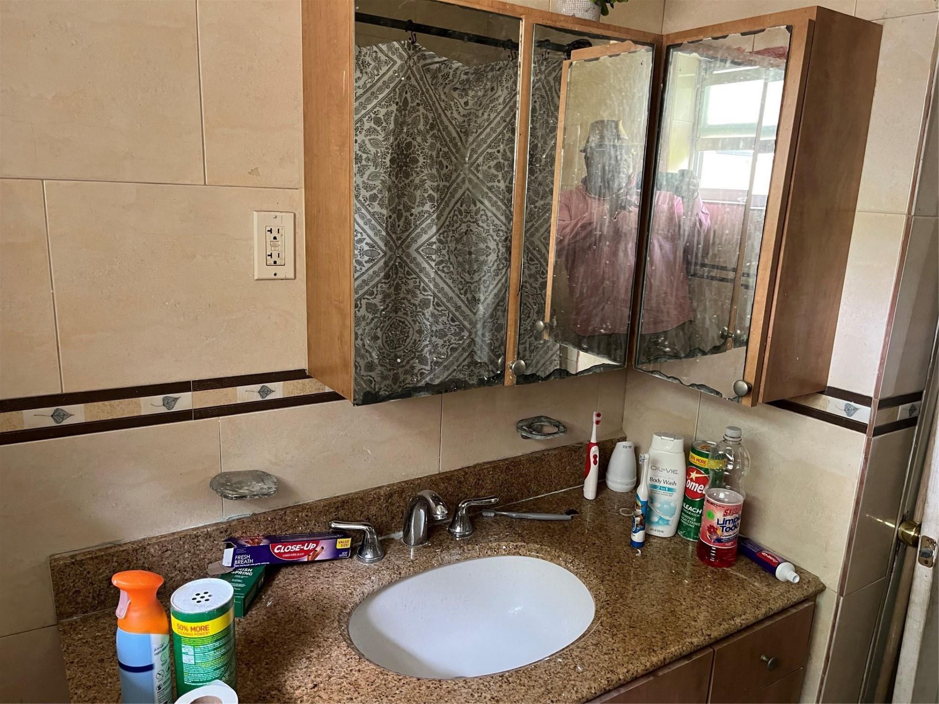 427 NE 160th Street, Miami, FL 33162 Photo