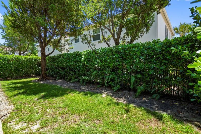 450 Greensboro Way, Boynton Beach, FL 33435 Photo