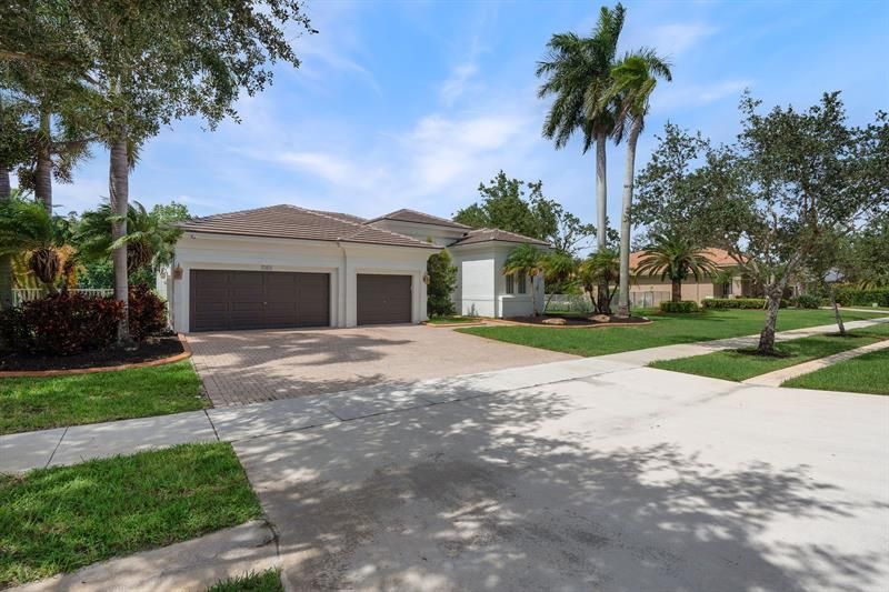 15651 SW 15 Street, Davie, FL 33326 Photo