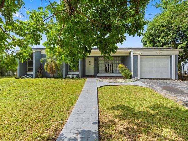 9700 NW 10th Street, Pembroke Pines, FL 33024