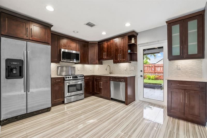 4805 NW 27th Way, Tamarac, FL 33309 Photo