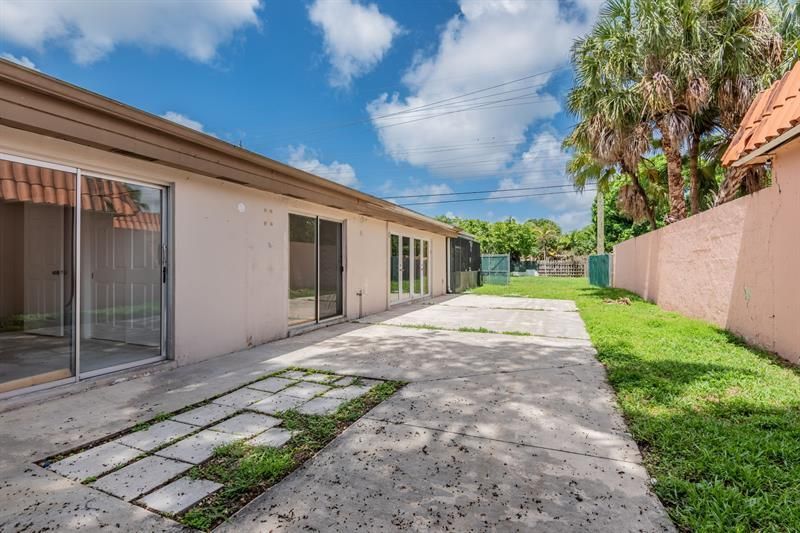 8424 SW 102nd Place, Miami, FL 33173 Photo