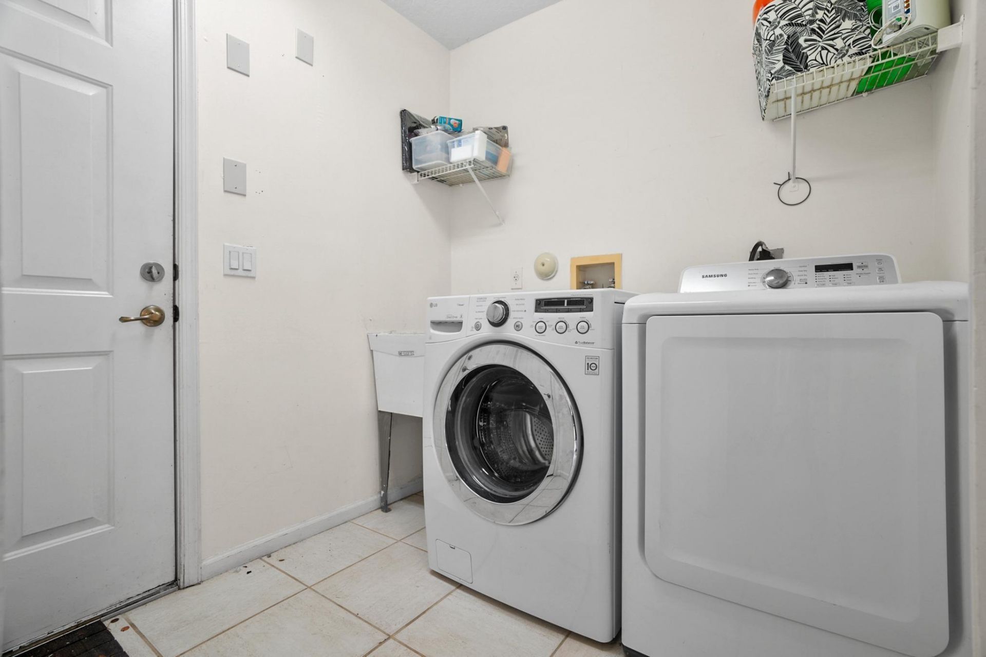 3273 El Camino Real, West Palm Beach, FL 33409 Photo